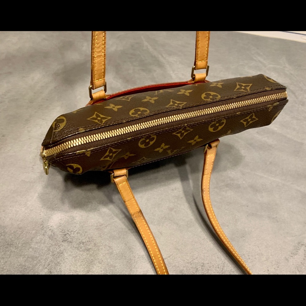 Authentic Louis Vuitton Coussin GM - Picture 11 of 16